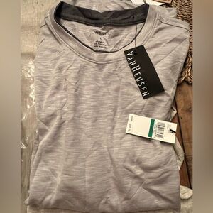 NWT Van Heusen Men's Light Gray Tee L